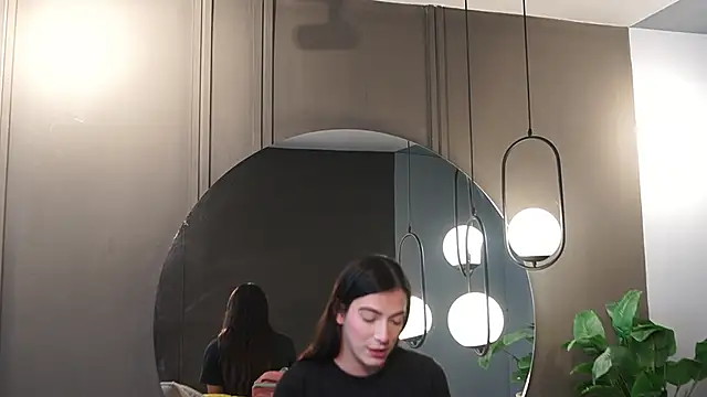 Ariaa Isabell online show from 6, 3, 2026