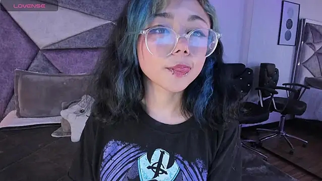 TerumiKitty online show from 10, 9, 2025