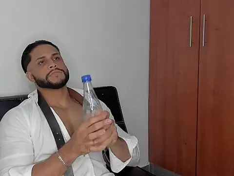 Pier Simons online show from 28, 9, 2025