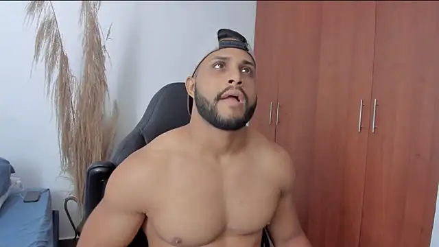 Pier Simons online show from 4, 4, 2026