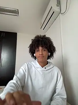 Max Rain online show from 22, 9, 2025