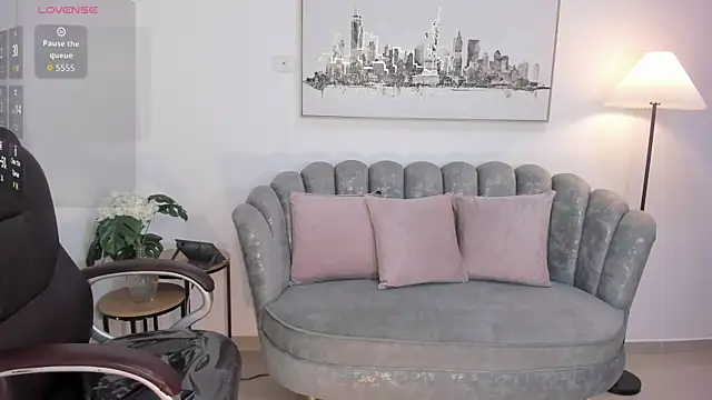July Adams online show from 4, 6, 2026