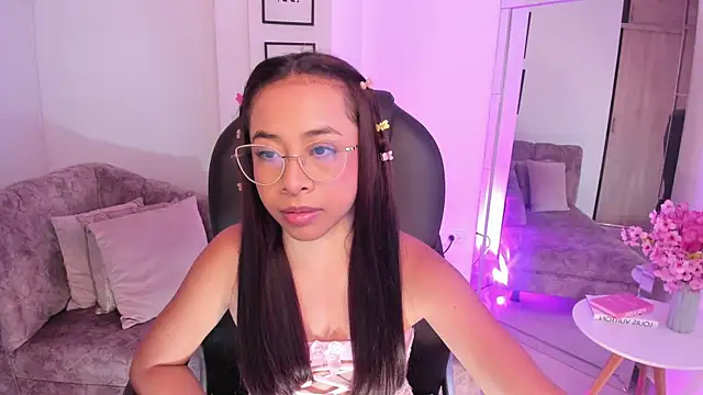 July Adams online show from 13, 11, 2025