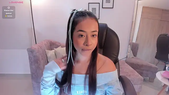 July Adams online show from 12, 6, 2026