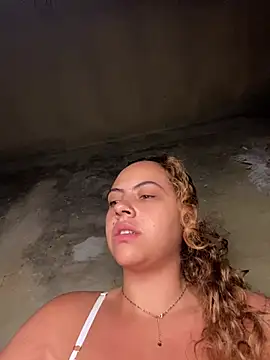 Chloe Leaozinho online show from 7, 5, 2026