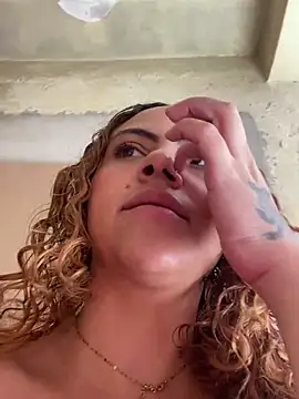 Chloe Leaozinho online show from 30, 6, 2026