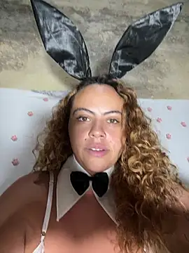 Chloe Leaozinho online show from 3, 4, 2026