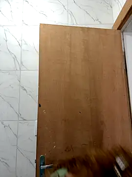 Chloe Leaozinho online show from 4, 11, 2025