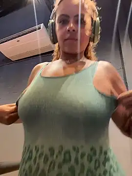 Chloe Leaozinho online show from 22, 2, 2026