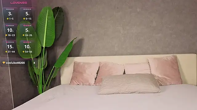 Snapshot of Megan_Williamms chatting on 3, 10, 2025 Megan Williamms online show from 3, 10, 2025