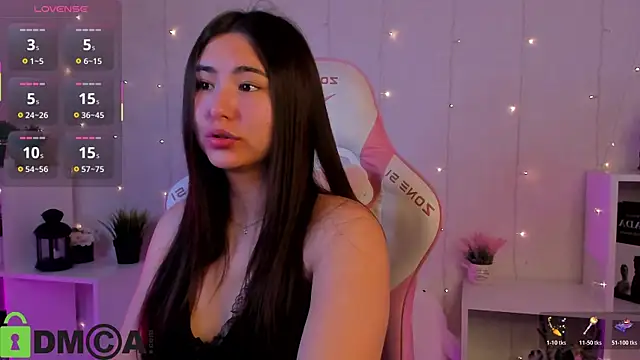 Snapshot of Megan_Williamms chatting on 6, 11, 2025 Megan Williamms online show from 6, 11, 2025