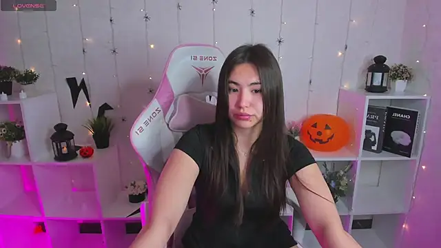 Snapshot of Megan_Williamms chatting on 29, 10, 2025 Megan Williamms online show from 29, 10, 2025