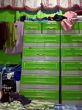 Snapshot of pretty_me092121 chatting on 18, 12, 2025 pretty me092121 online show from 18, 12, 2025