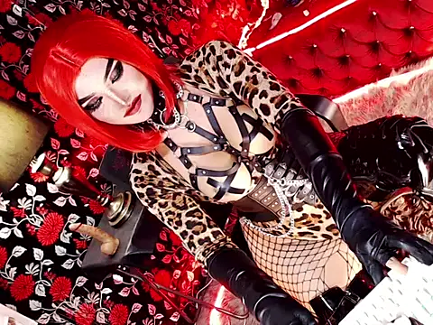 hail ur queenx online show from 17, 1, 2026