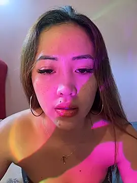 Serenaa rabbit online show from 12, 11, 2025