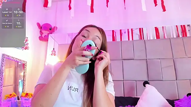 antoneella jones online show from 5, 11, 2025