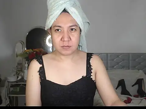 stellahugeX online show from 15, 11, 2025