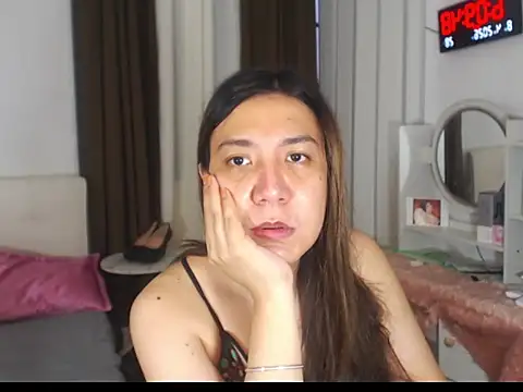 stellahugeX online show from 7, 4, 2026