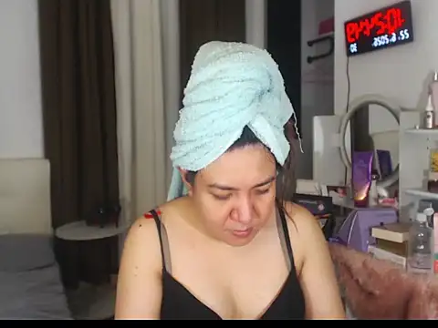 Snapshot of stellahugeX chatting on 22, 6, 2026 stellahugeX online show from 22, 6, 2026