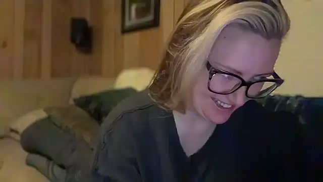 PefectNipz online show from 8, 11, 2025