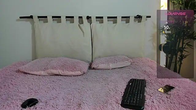 Snapshot of ashly_jones_ chatting on 10, 10, 2025 ashly jones online show from 10, 10, 2025