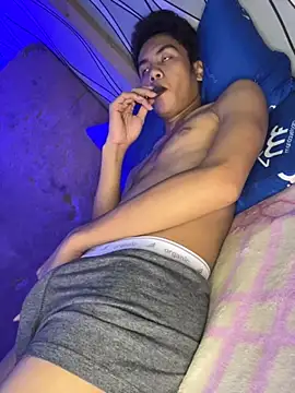 Demure Asian143 online show from 28, 9, 2025