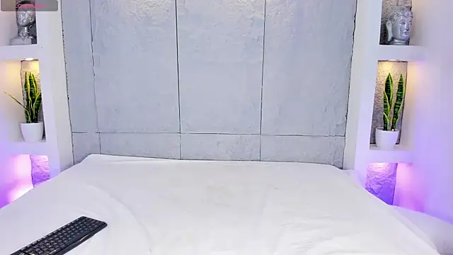 LovelyEyesx online show from 24, 3, 2026