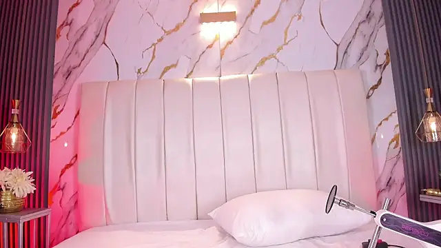 LovelyEyesx online show from 14, 7, 2026