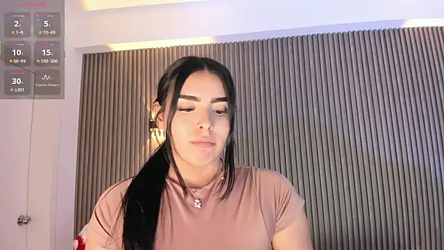 LovelyEyesx online show from 13, 12, 2025