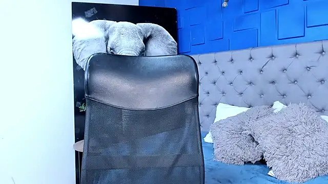 andres-clark92 online show from 3, 10, 2025