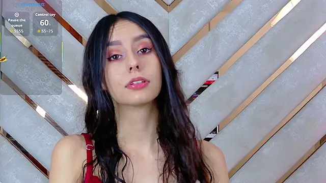 Snapshot of Sarah-Grace chatting on 4, 2, 2026 Sarah-Grace online show from 4, 2, 2026