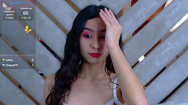 Sarah-Grace online show from 5, 11, 2025