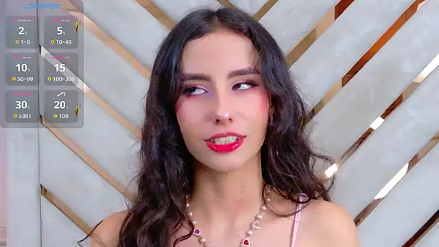 Sarah-Grace online show from 2, 10, 2025