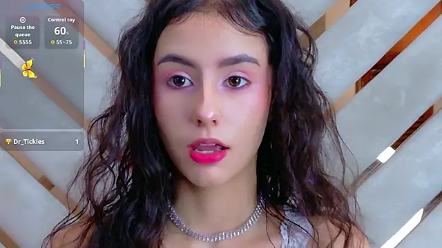 Sarah-Grace online show from 17, 10, 2025