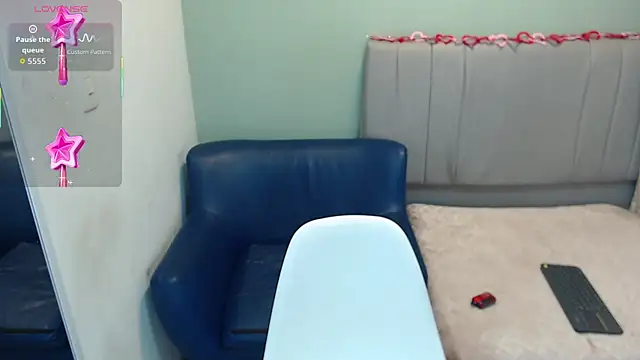 Snapshot of violett_star1 chatting on 27, 9, 2025 violett star1 online show from 27, 9, 2025