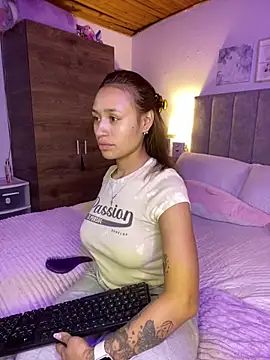 juliana-mancini online show from 6, 10, 2025