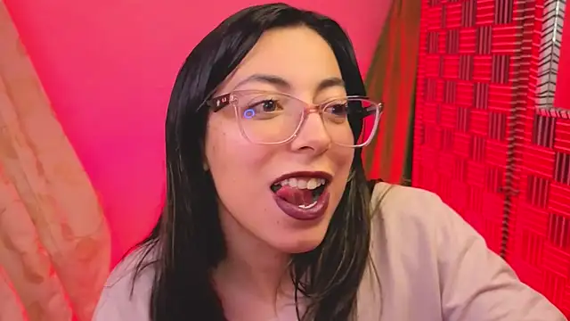 Miranda sexlove  online show from 19, 12, 2025