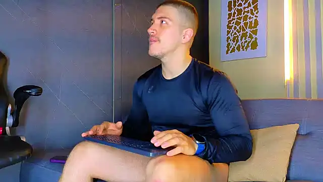 Snapshot of ALANNFERRER chatting on 21, 6, 2026 ALANNFERRER online show from 21, 6, 2026