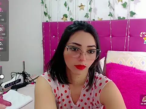 Snapshot of sara_arias00 chatting on 13, 10, 2025 sara arias00 online show from 13, 10, 2025