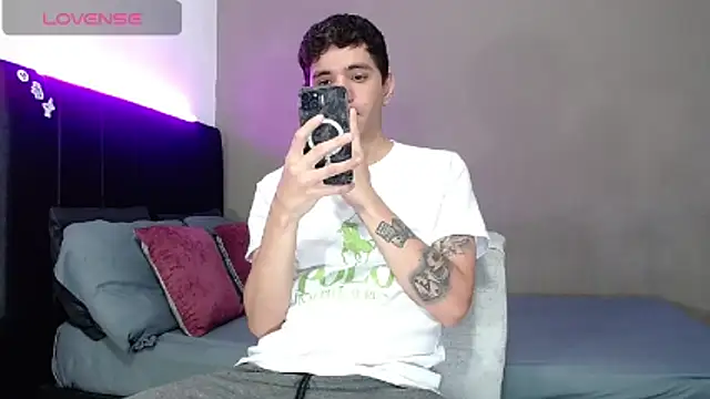 Matteo12  online show from 21, 2, 2026