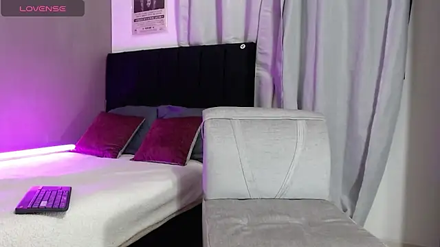 Matteo12  online show from 8, 11, 2025