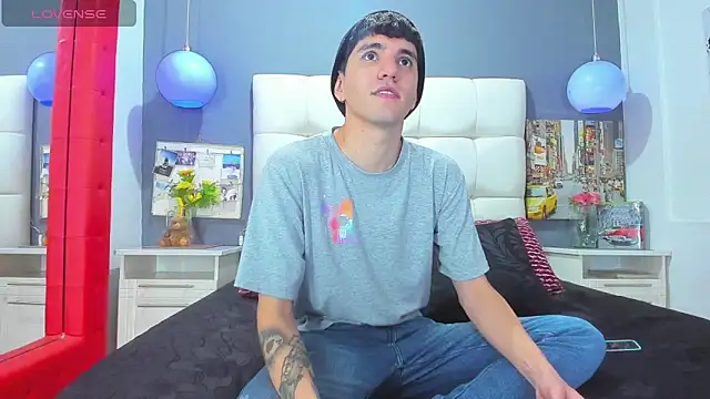 Matteo12  online show from 28, 10, 2025