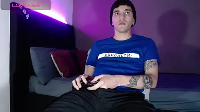 Matteo12  online show from 18, 2, 2026