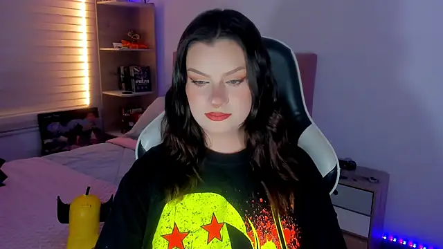OphelianaRose33 online show from 23, 6, 2026