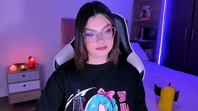 OphelianaRose33 online show from 23, 11, 2025