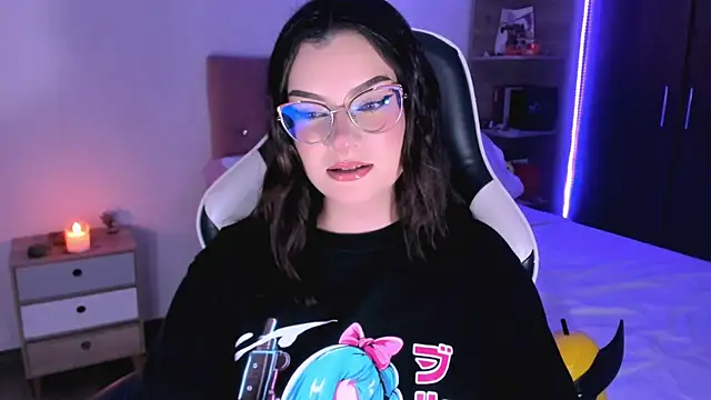 OphelianaRose33 online show from 11, 10, 2025