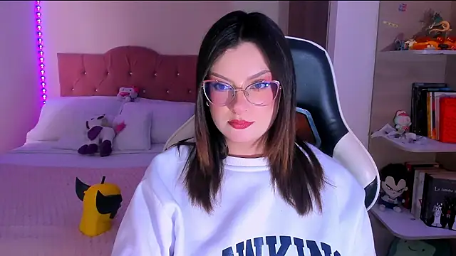 Snapshot of OphelianaRose33 chatting on 17, 2, 2026 OphelianaRose33 online show from 17, 2, 2026