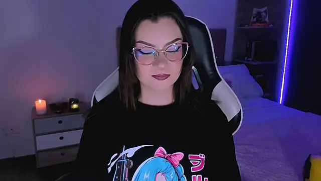 OphelianaRose33 online show from 6, 10, 2025