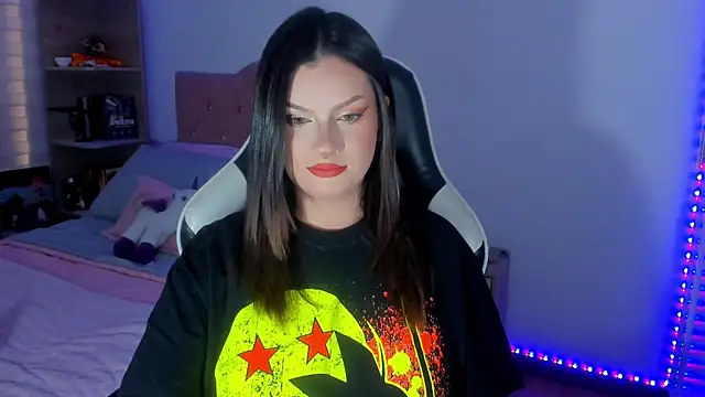 OphelianaRose33 online show from 30, 6, 2026