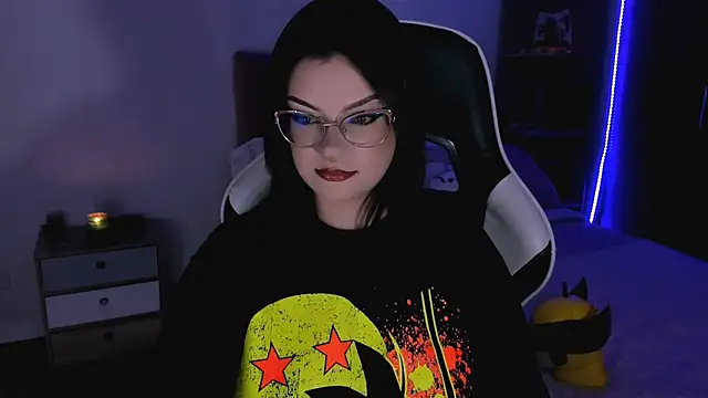 OphelianaRose33 online show from 26, 9, 2025